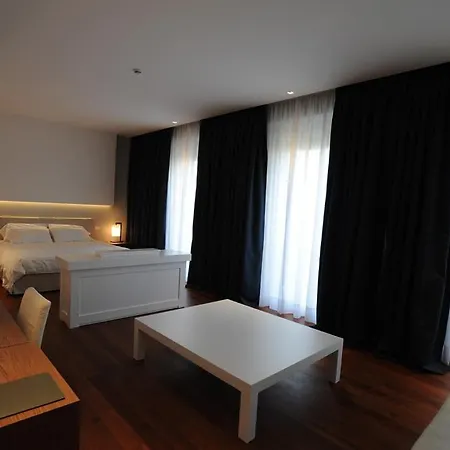 Cristina Park Hotel